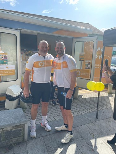 ACT Trustee, Ardonagh Business Development Manager and former Ireland Rugby Union Team Captain Rory Best and CEO of Cancer Fund for Children, Phil Alexander, get ready to join the team for the final leg of the route.